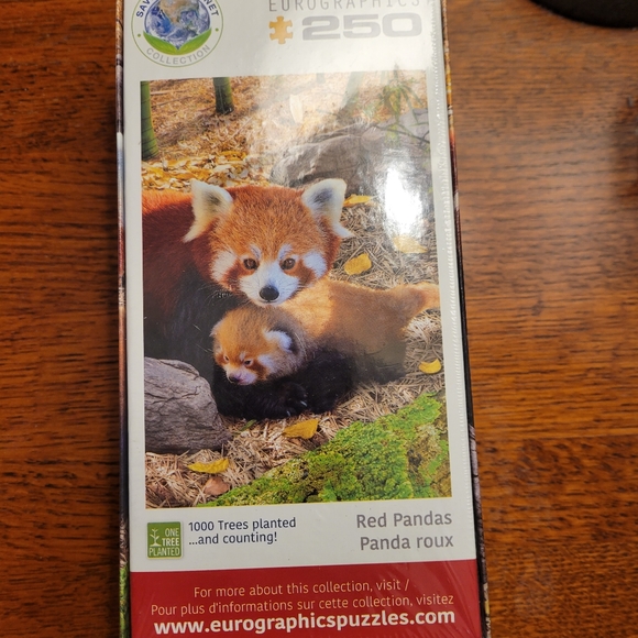 Eurographics 250 piece red panda puzzle - Picture 2 of 3